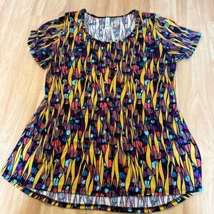 LuLaRoe size L Shirt
